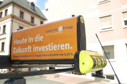 Green City Energy + Taxiunternehmen IsarFunk + Mitsubishi's i-MiEV = Deutschlands erstes Elektrotaxi im Alltagsbetrieb.
