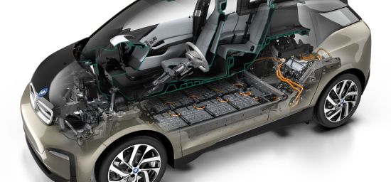Im BMW i3 ist die Technik platzsparend untergebracht